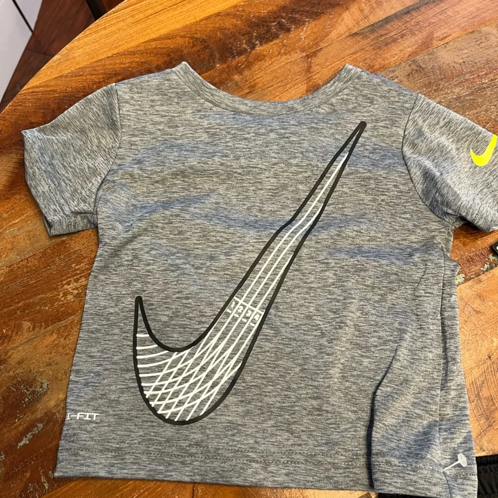 NWT Nike Toddler Boys Shorts Set - Picture 2 of 6